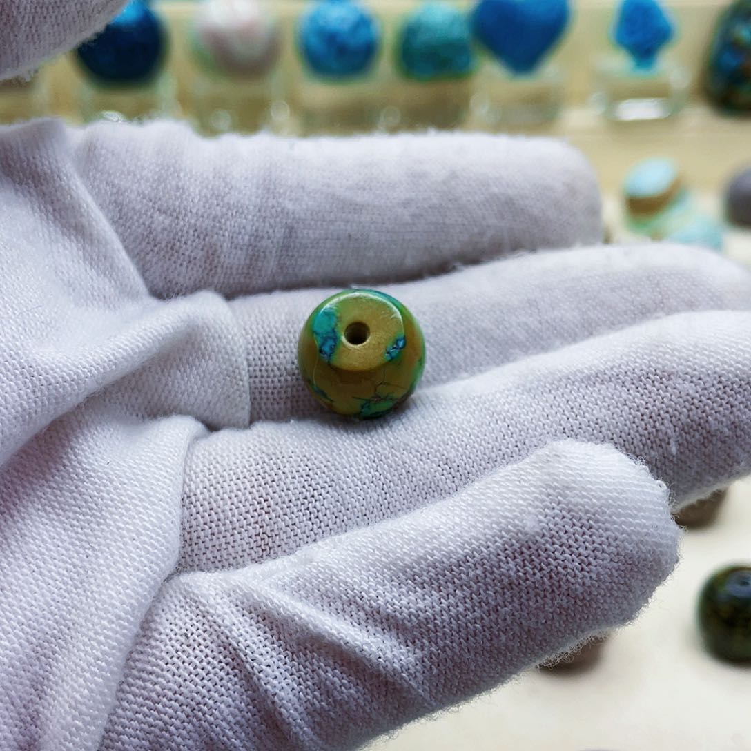 绿松石三彩玉华鼓珠未镶嵌