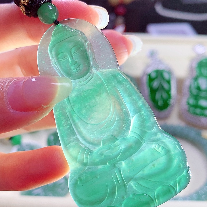 翡翠颈饰未镶嵌天然