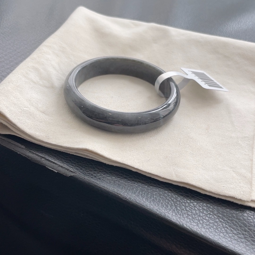 翡翠未镶嵌手镯纹