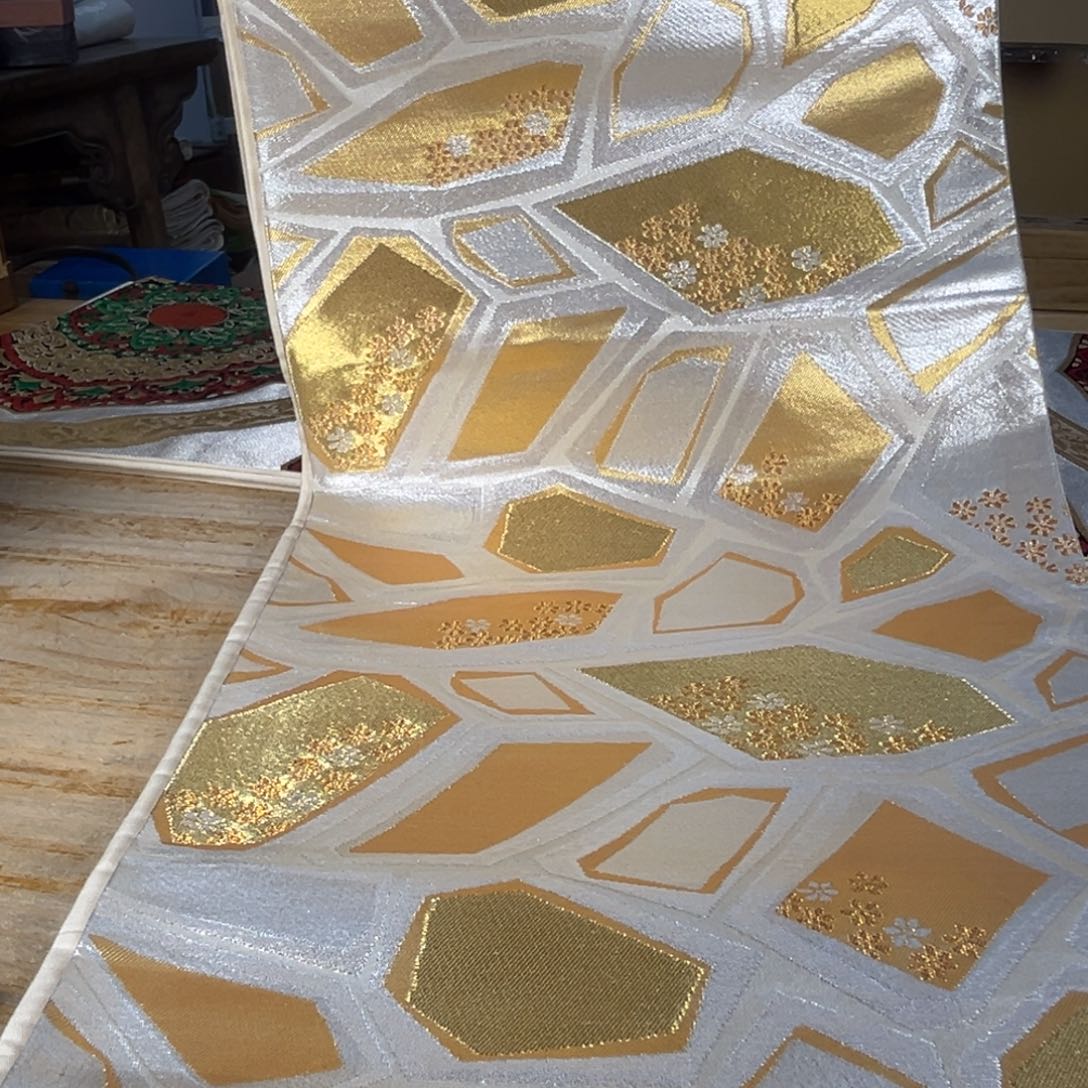 手工艺品琉璃借给打电话的环境