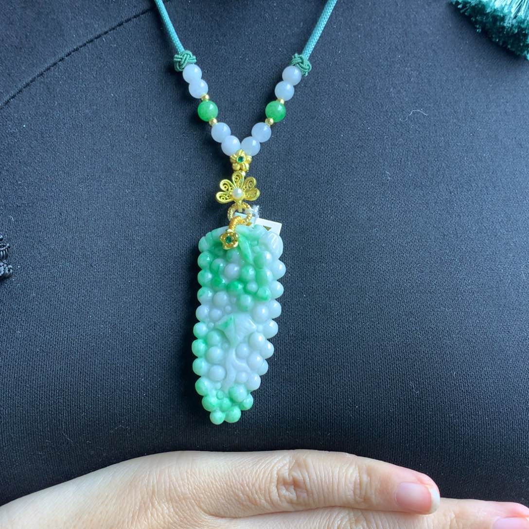 翡翠颈饰未镶嵌翡翠