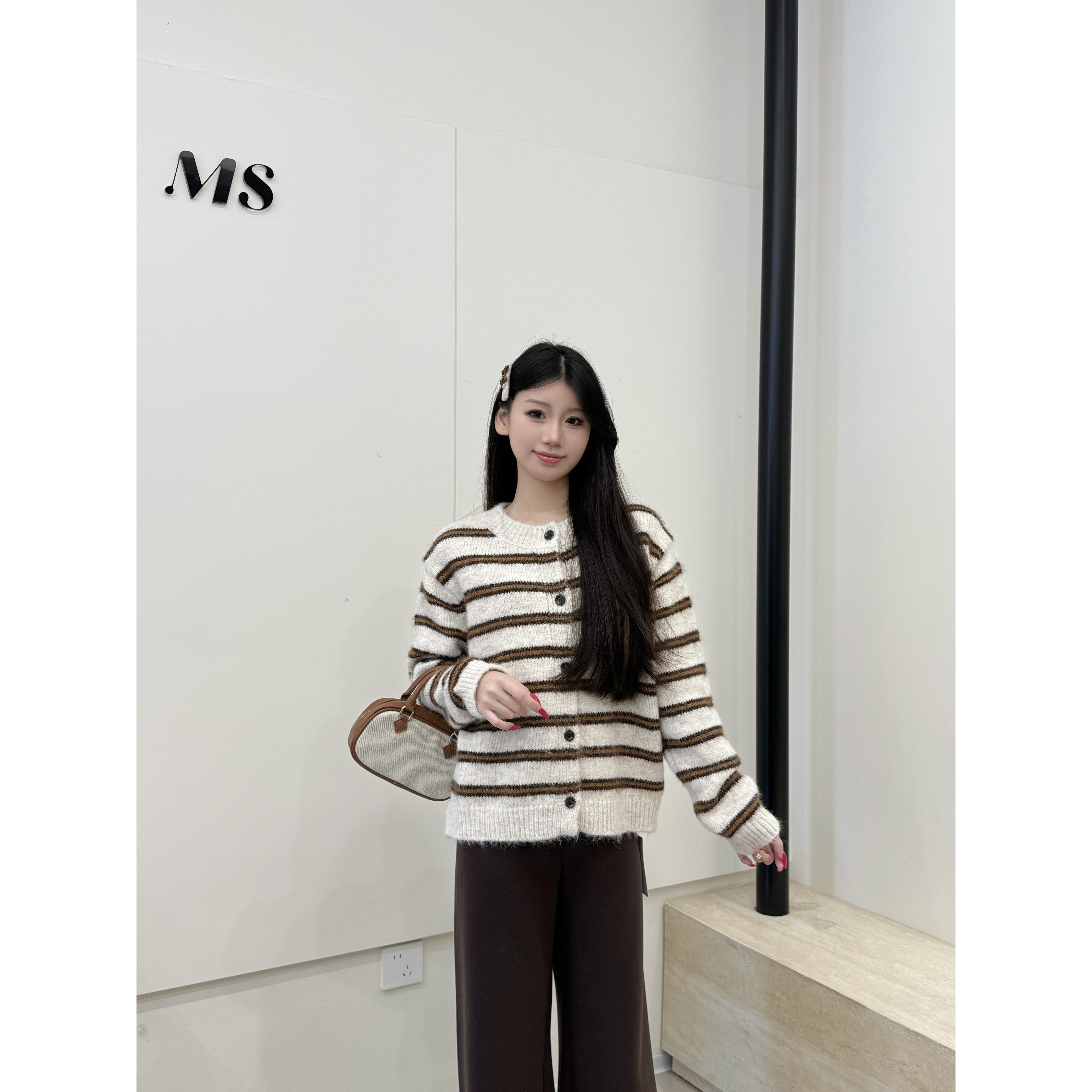 韩系巨好看绝美慵懒风开衫针织厚上衣条纹毛衣2025冬新款。