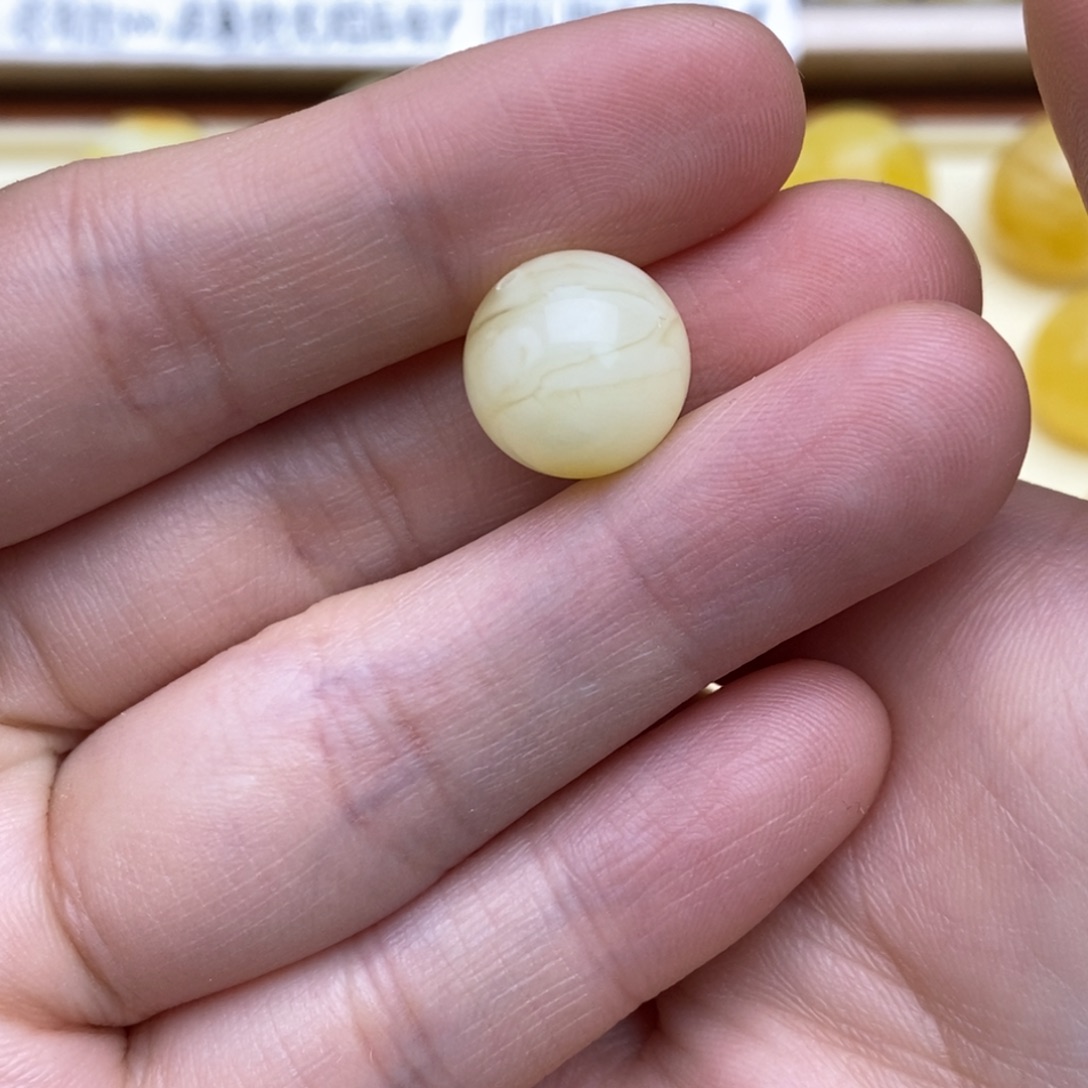 琥珀裸石未镶嵌12.2圆珠