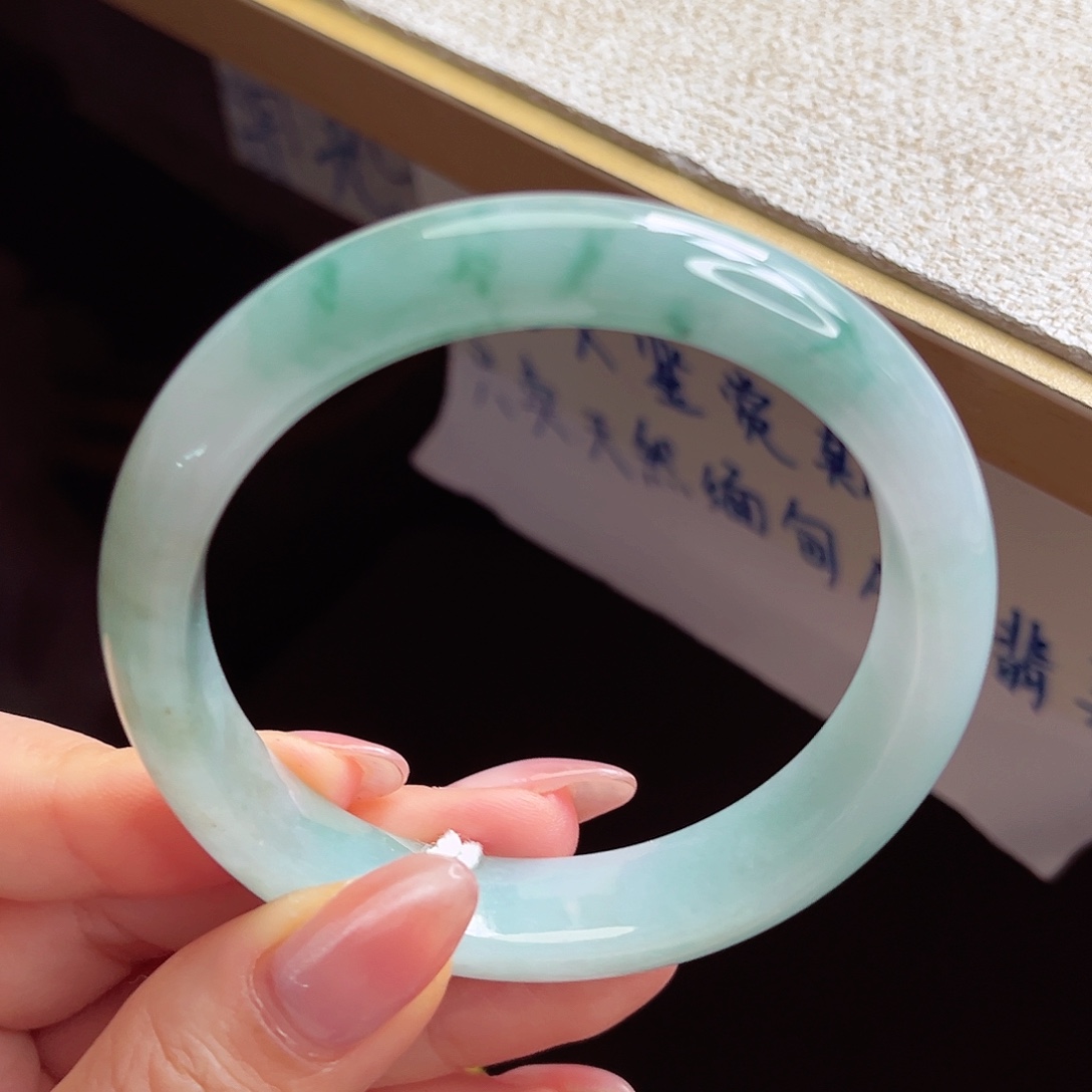 翡翠未镶嵌手镯手镯