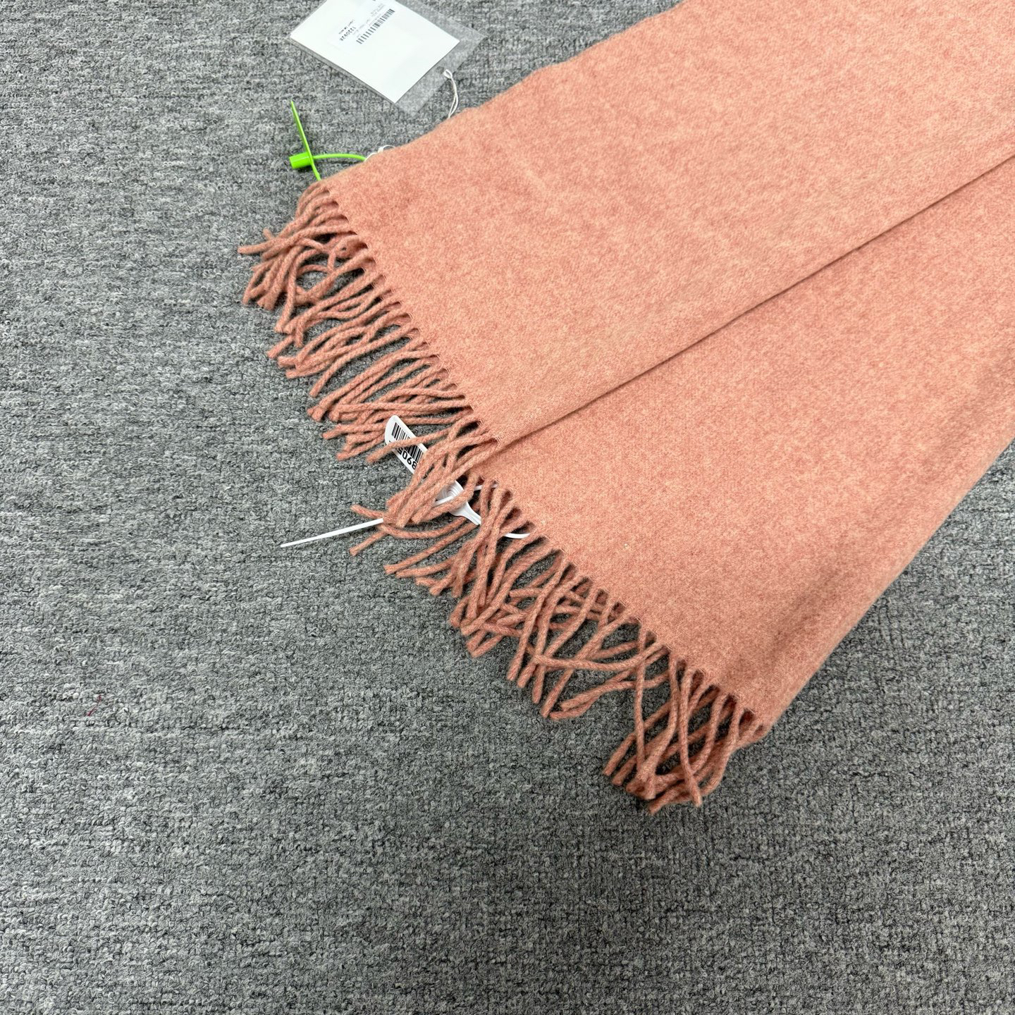 99新 AMIPARIS acne 粉红围巾 带吊牌