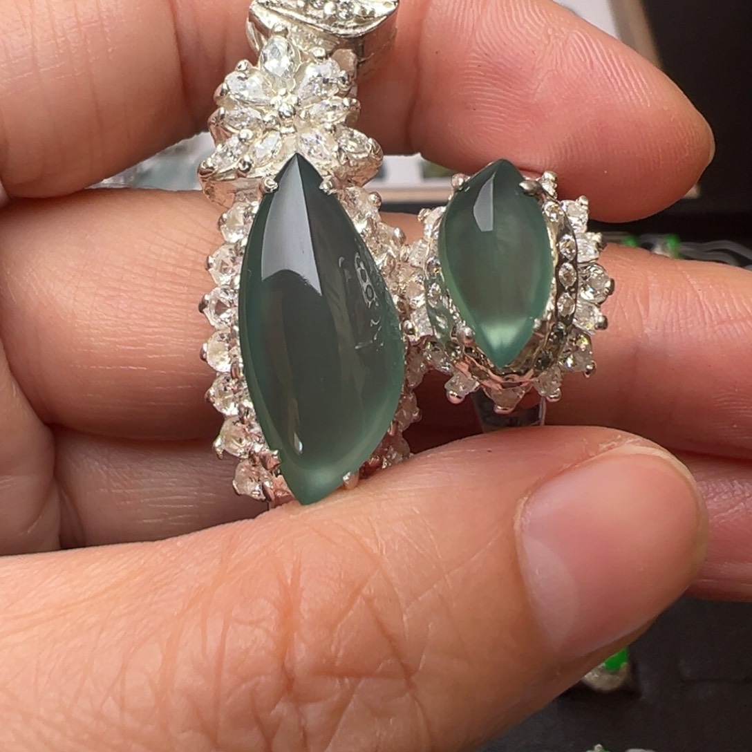 定制翡翠未镶嵌翡翠