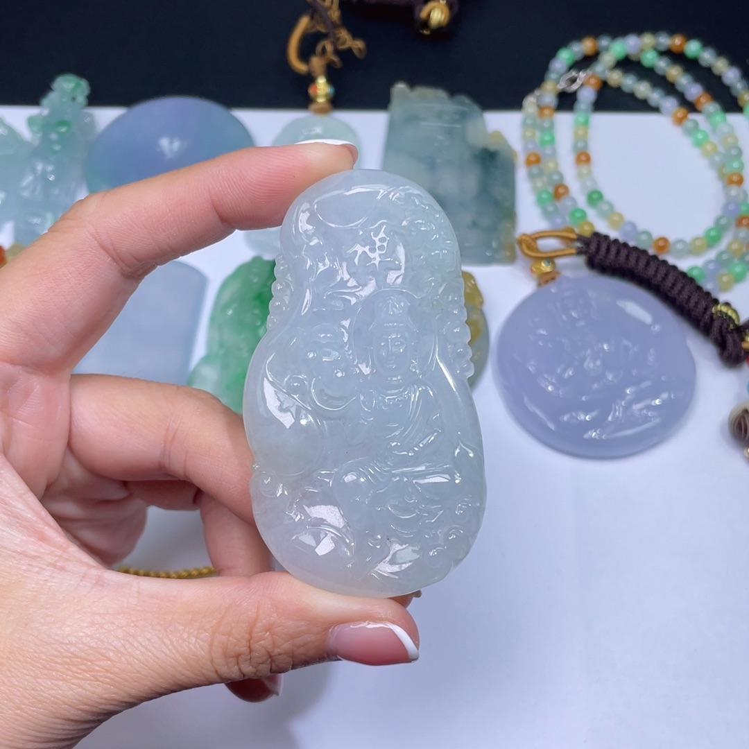 翡翠手链未镶嵌牌子