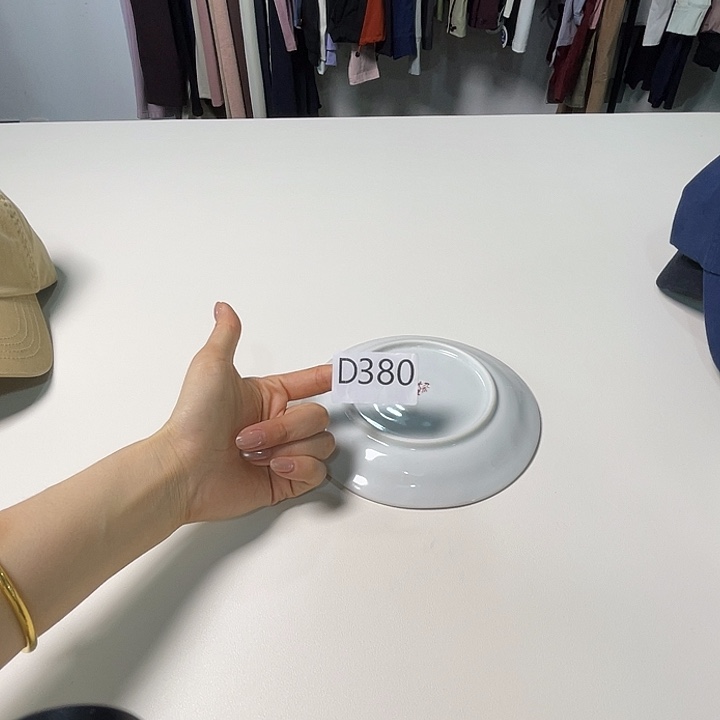 瓷片380藏蓝色。。。。。。。。。。。。。。