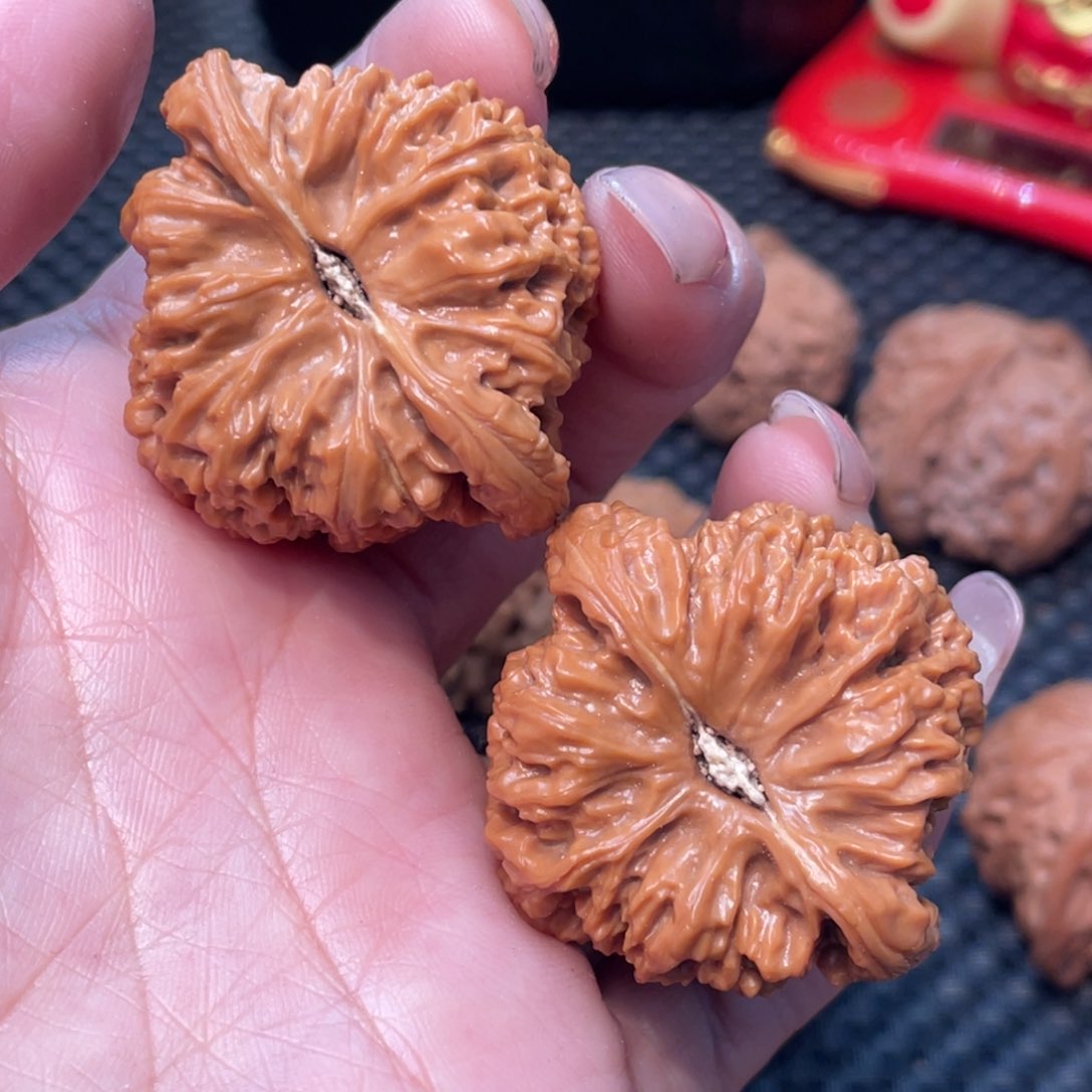 文玩核桃把件对*南疆石4.0全品