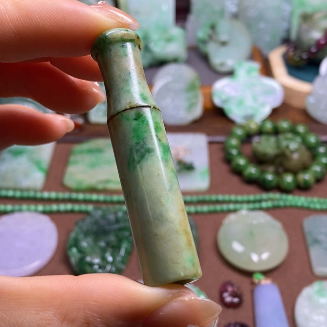 翡翠未镶嵌颈饰1111111111111111