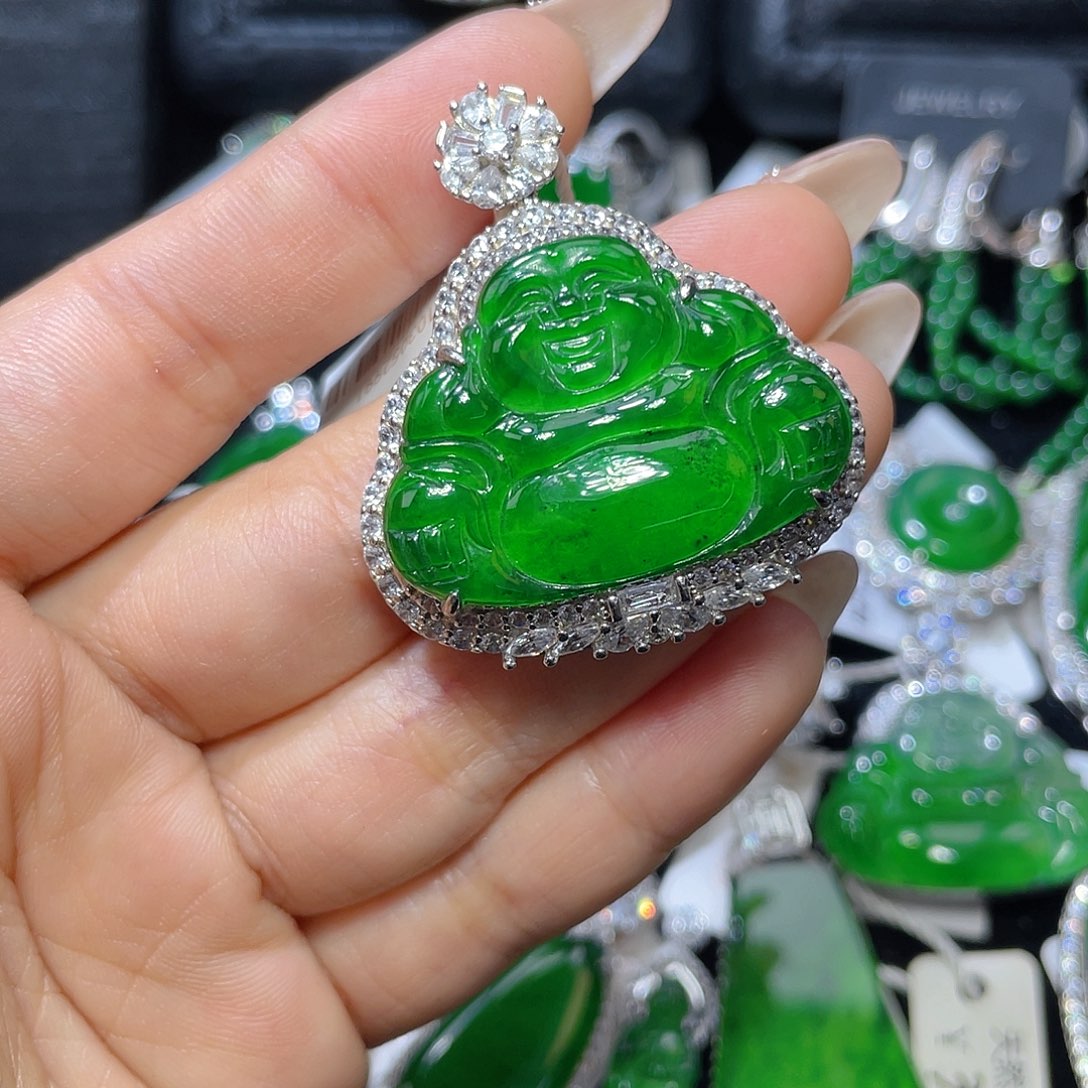 翡翠颈饰银S925镶嵌翡翠