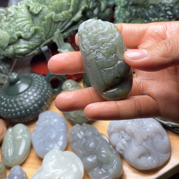 和田玉把件未镶嵌钟馗把件