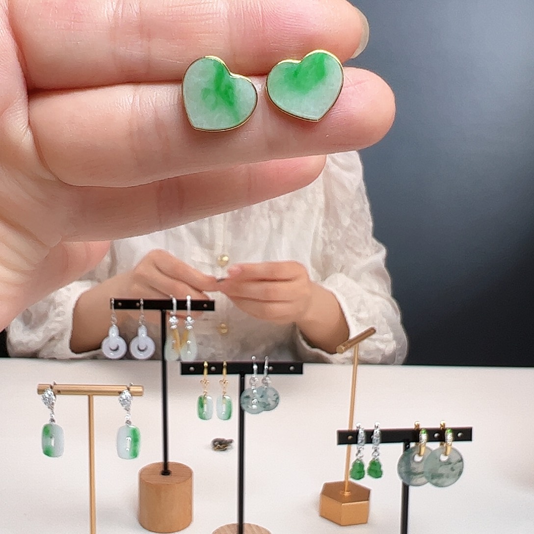 翡翠18K金镶嵌耳饰天然翡翠