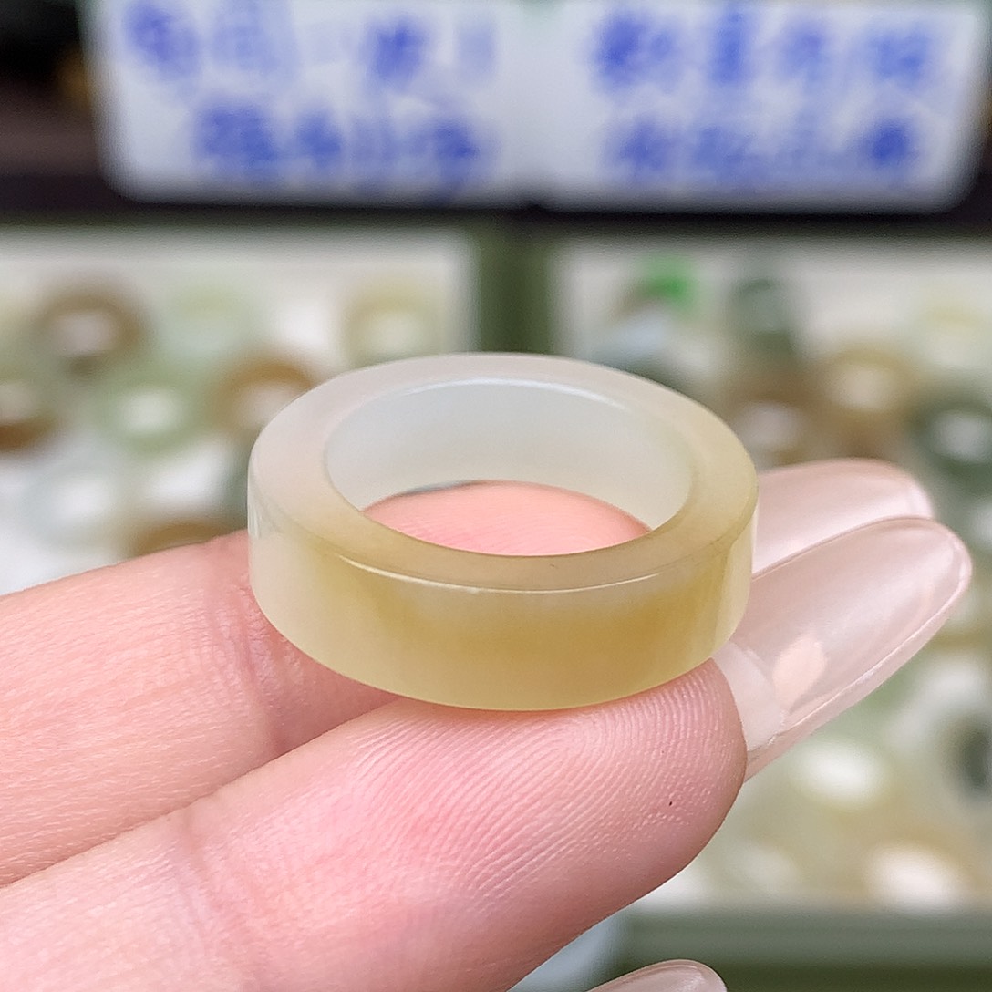 未镶嵌戒指和田玉10