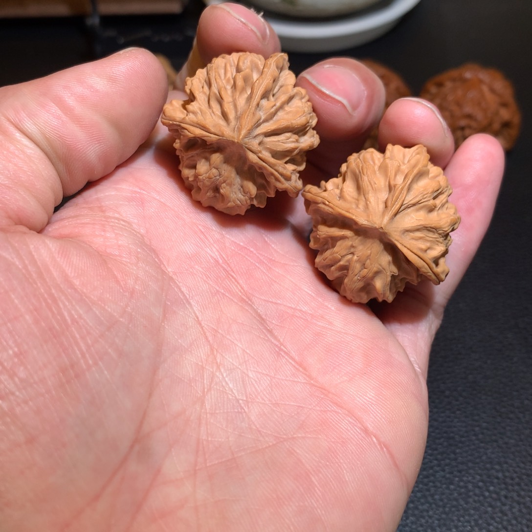 文玩核桃把件三棱34