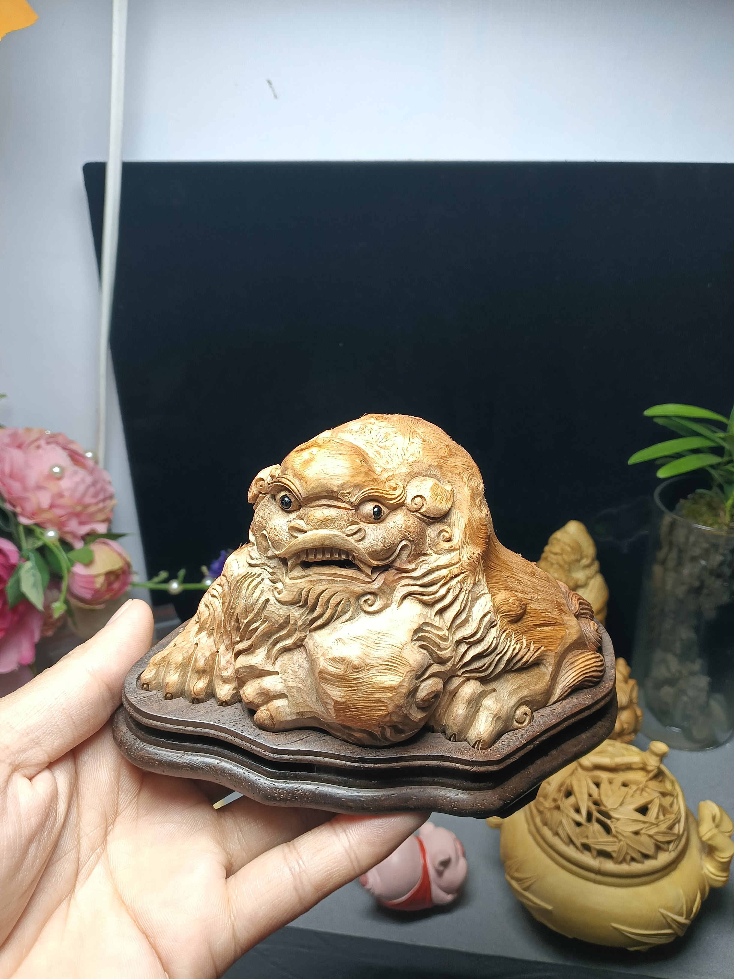 纯手工雕刻狮子香炉摆件