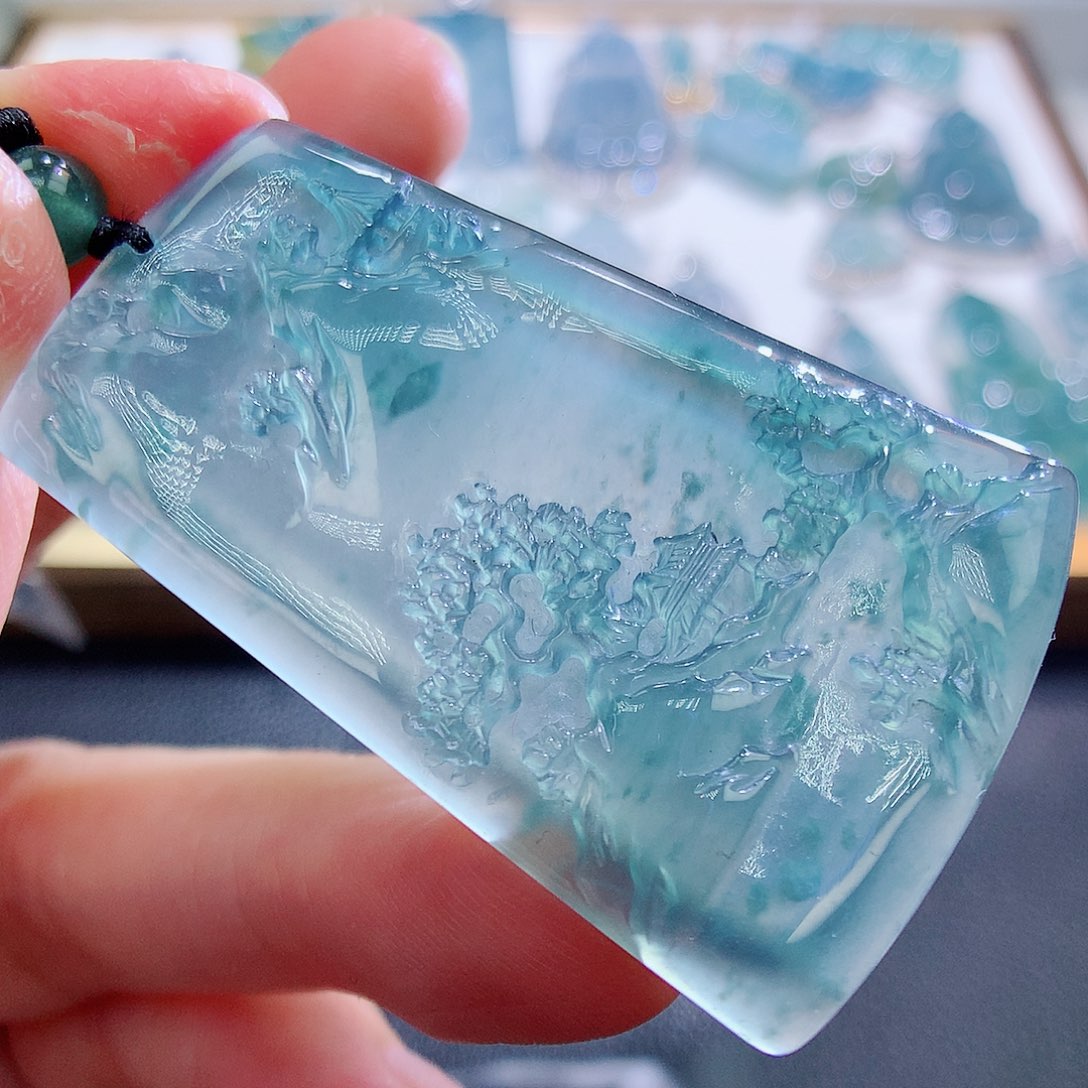 翡翠颈饰未镶嵌翡翠