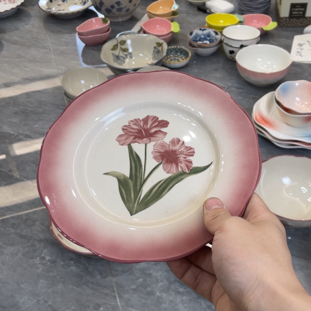 陶瓷微瑕餐具介意勿拍，满18飞！