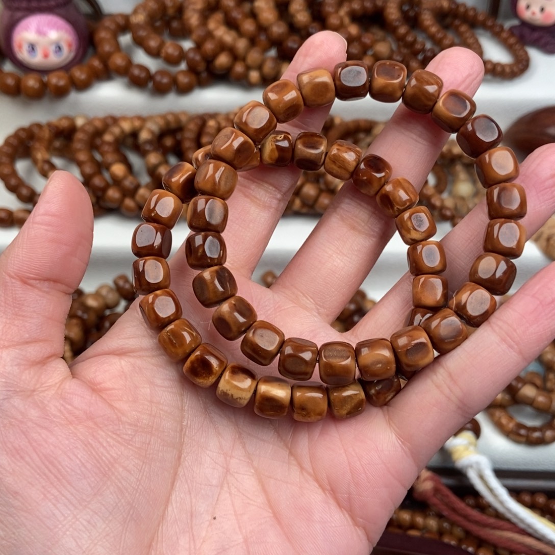 云***儿库克手串精挑方糖卡9