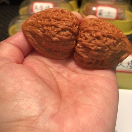 智*文玩核桃把件一抹红