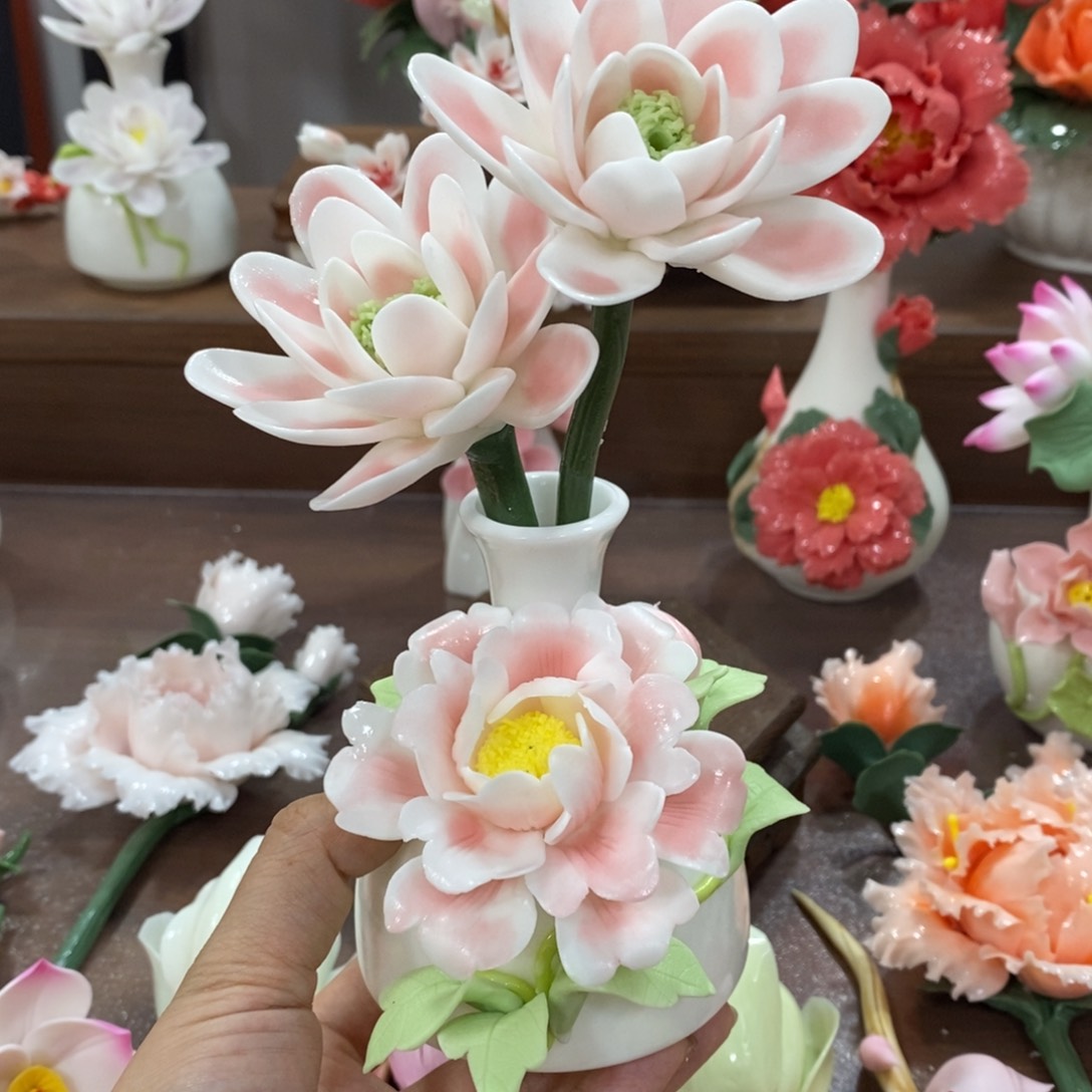 摆件陶瓷手工花摆件