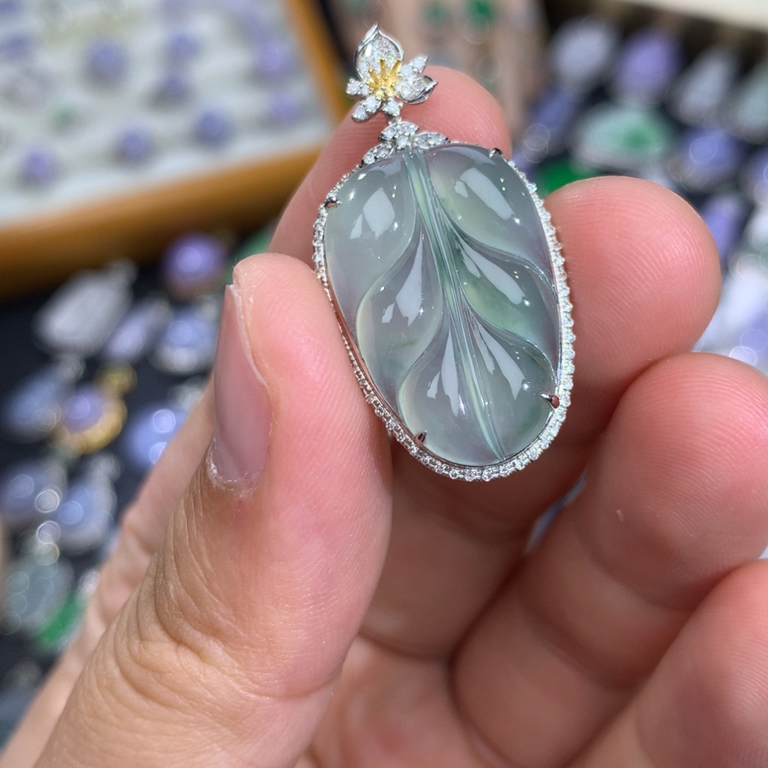 翡翠18K金镶嵌吊坠(不含链)签收后48小时鉴赏期