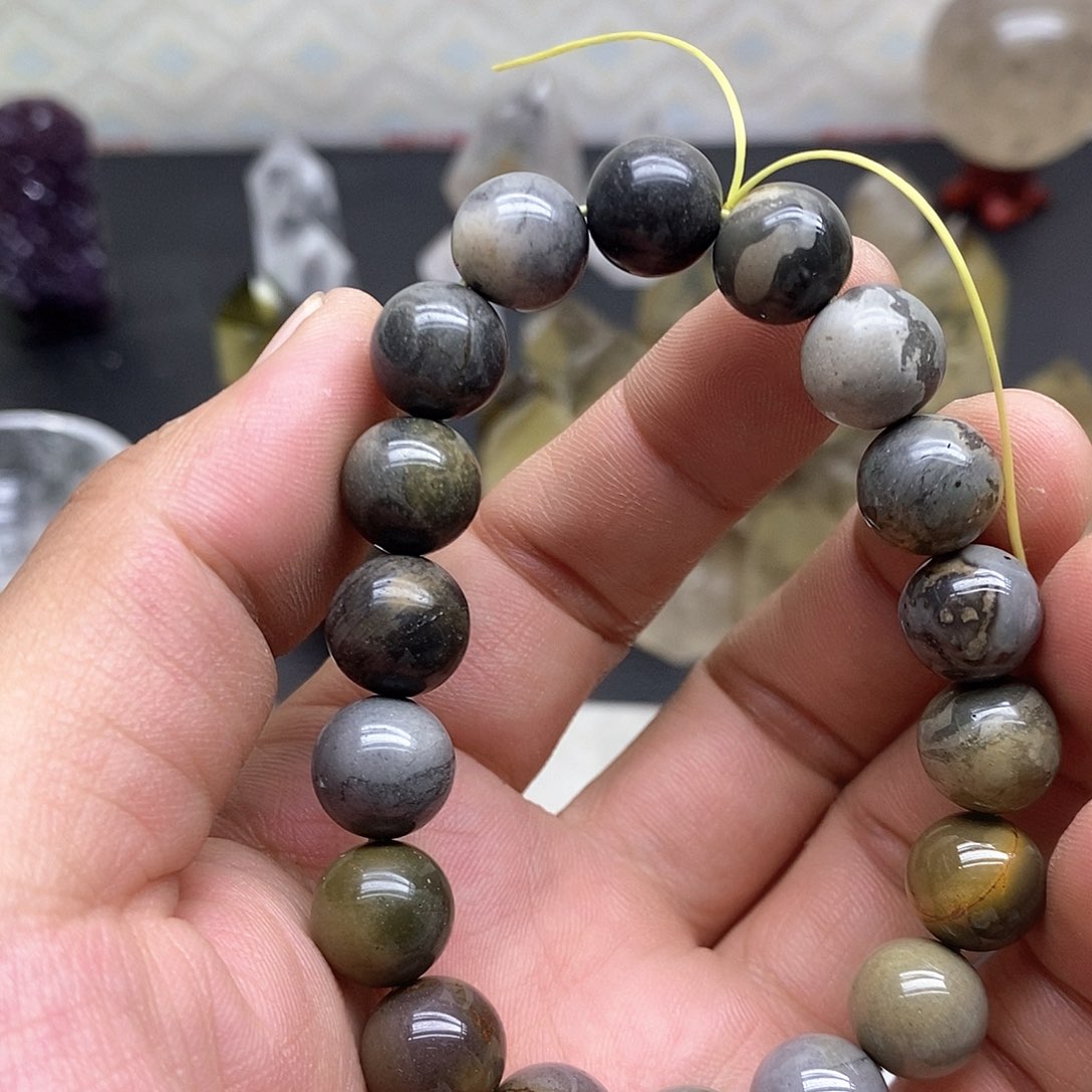 未镶嵌颈饰水晶144水晶石