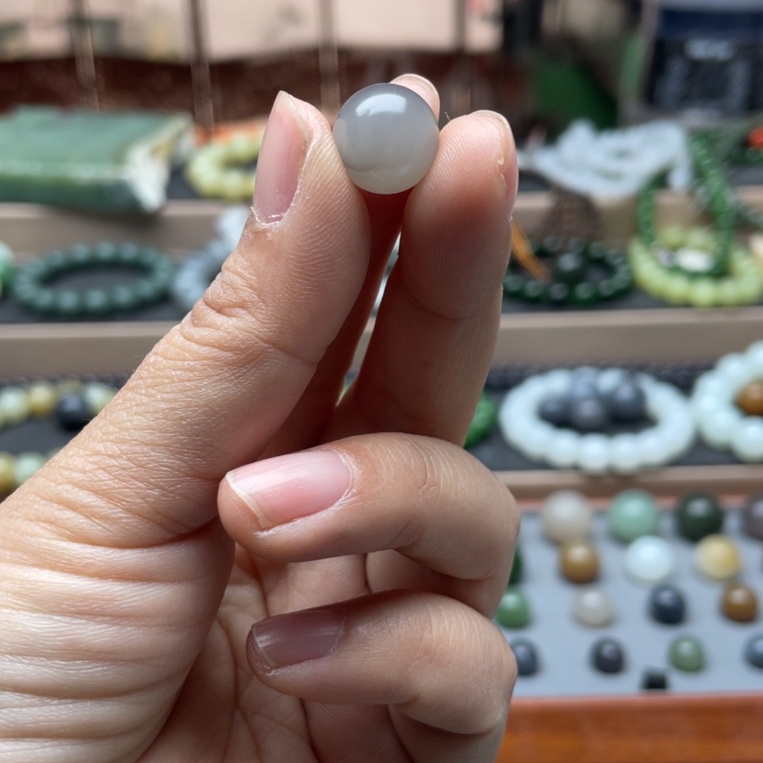 和田玉单珠12未镶嵌有水线