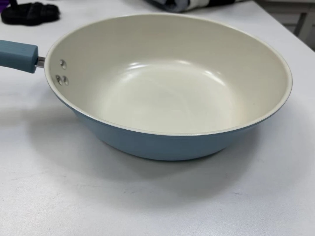秋波蓝釉不粘锅家用28CM炒锅防烫手把