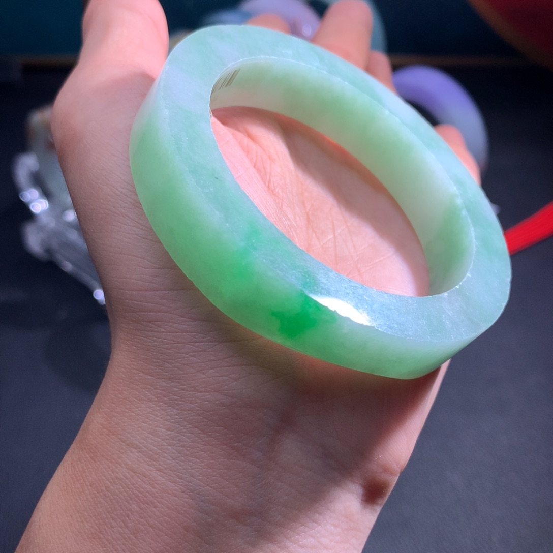 未镶嵌翡翠手镯定制翡翠