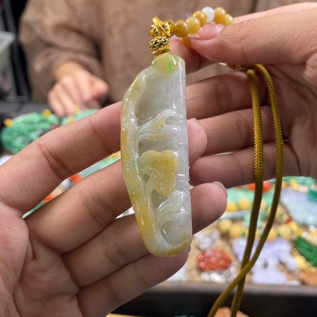 翡翠颈饰未镶嵌代编织