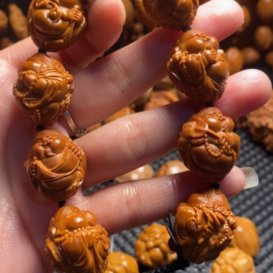 橄榄核吊坠瑞兽财神