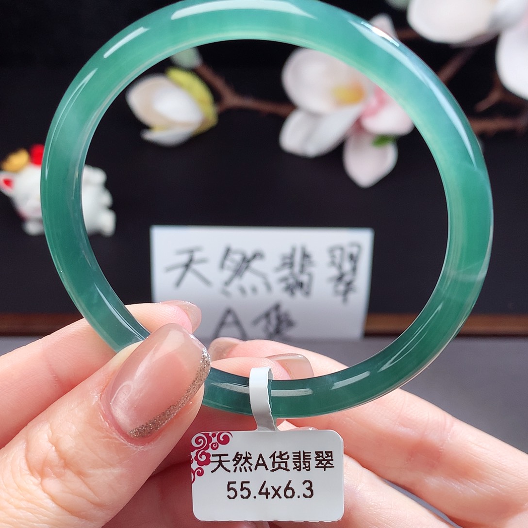 翡翠手镯（圆镯）未镶嵌