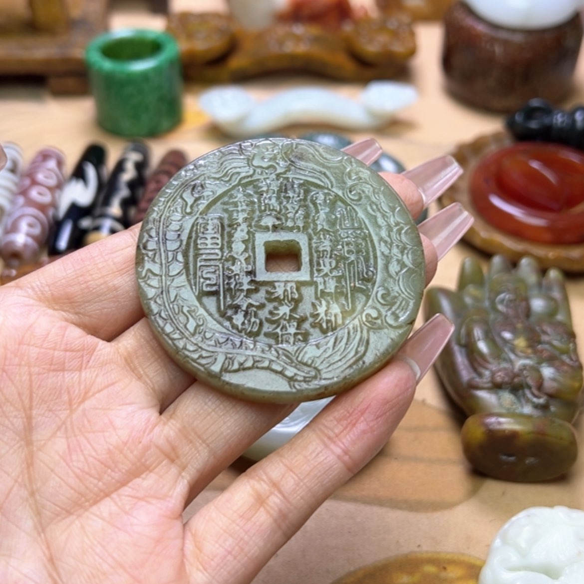 【闪购商品】蛇纹石玉颈饰未镶嵌