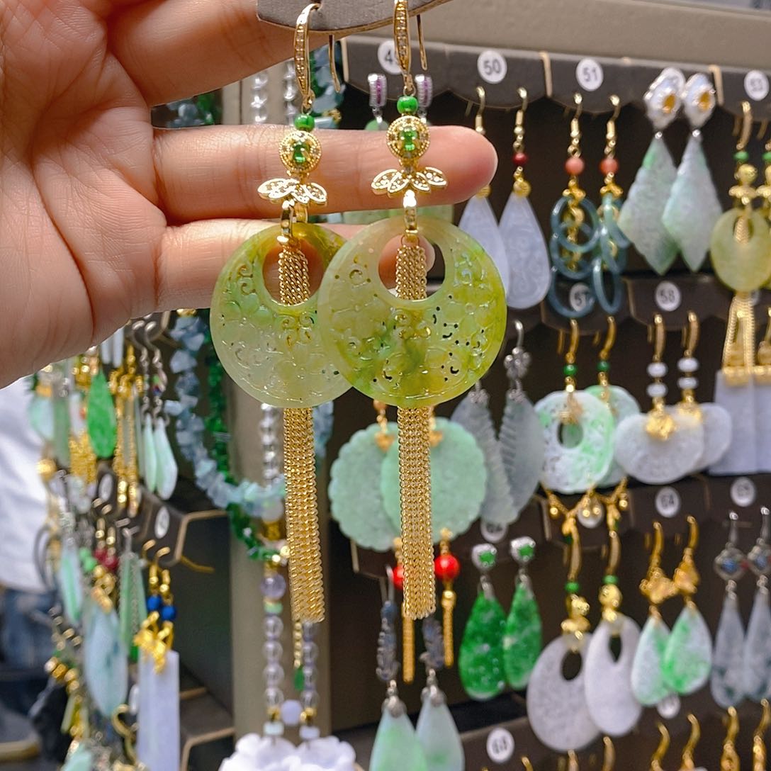 未镶嵌翡翠耳饰翡翠