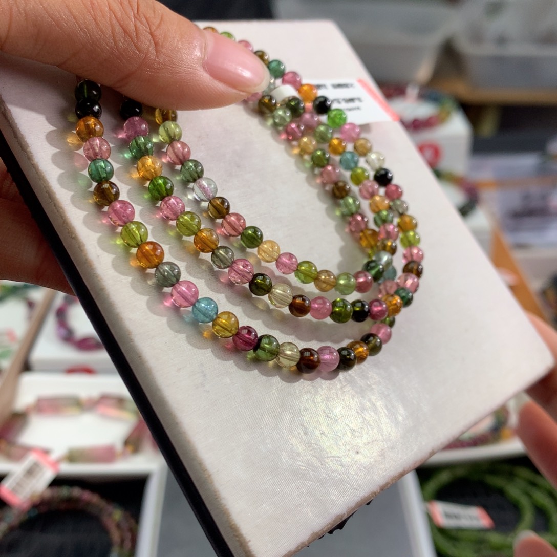 手链碧玺未镶嵌       4.3mm。  