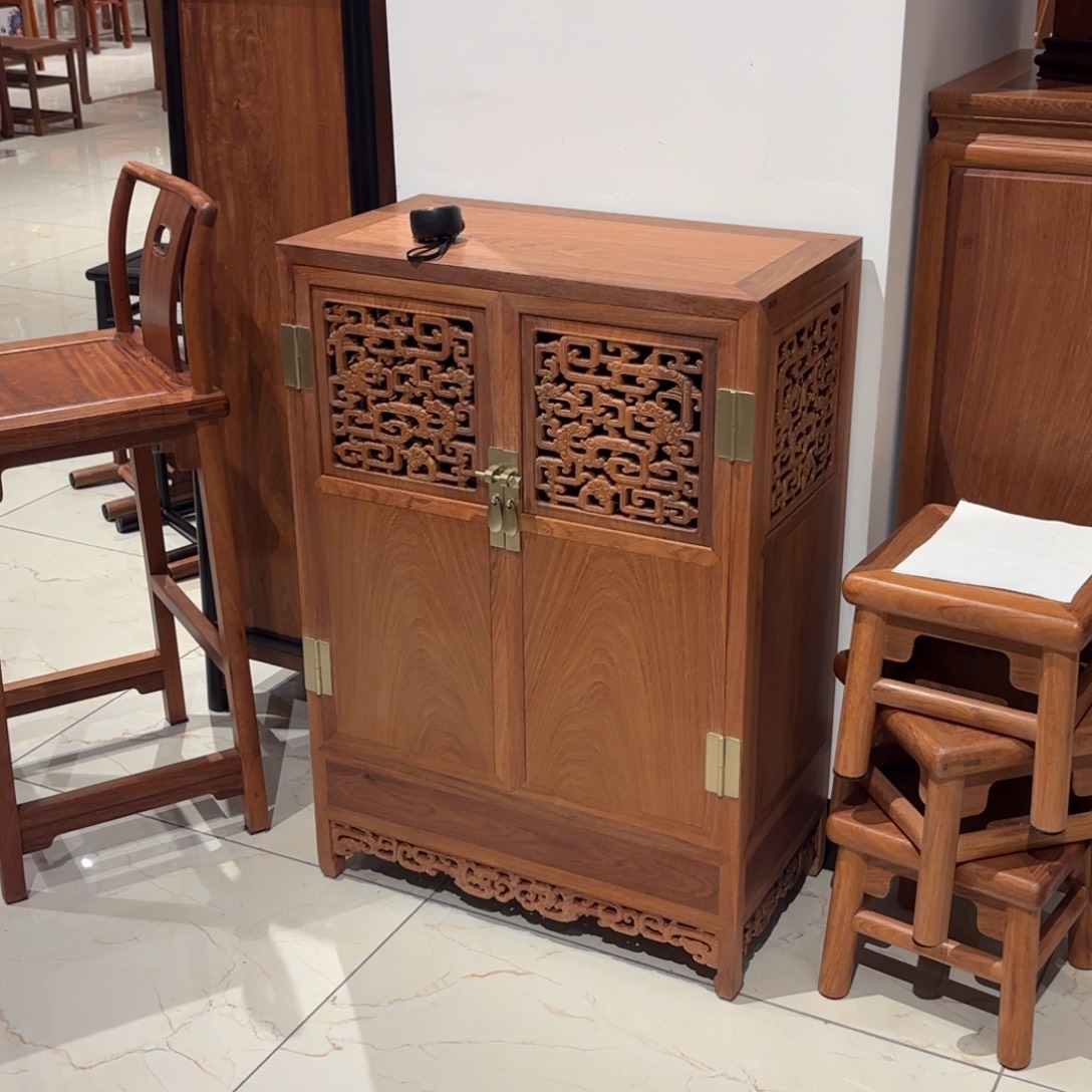 大果紫檀（缅甸花梨）大果紫檀缅甸花梨木方角柜