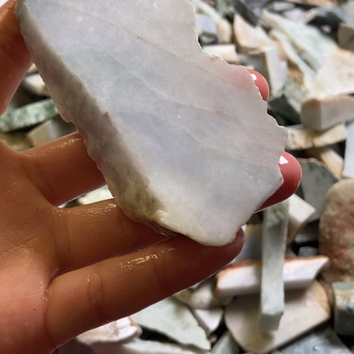 翡翠颈饰未镶嵌天然翡翠