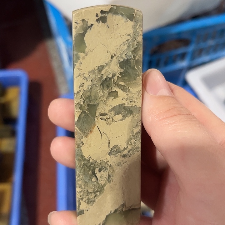 云南石偏远满百包邮