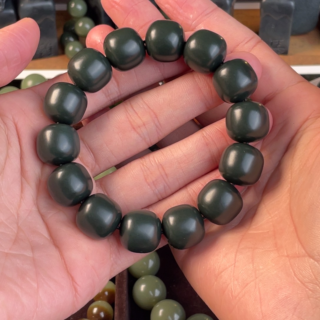 和田玉手链未镶嵌轻**际