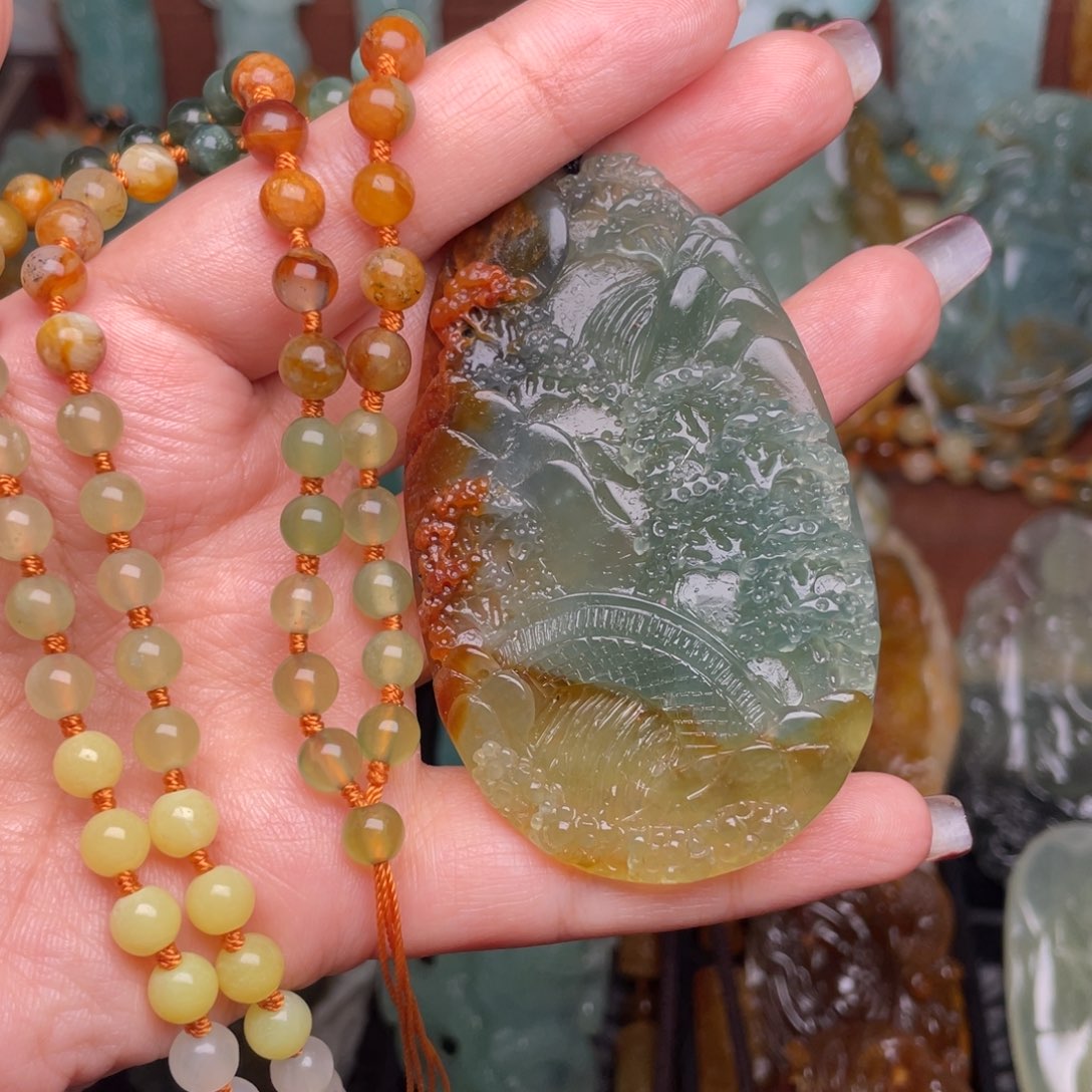 蛇纹石玉颈饰未镶嵌时**转