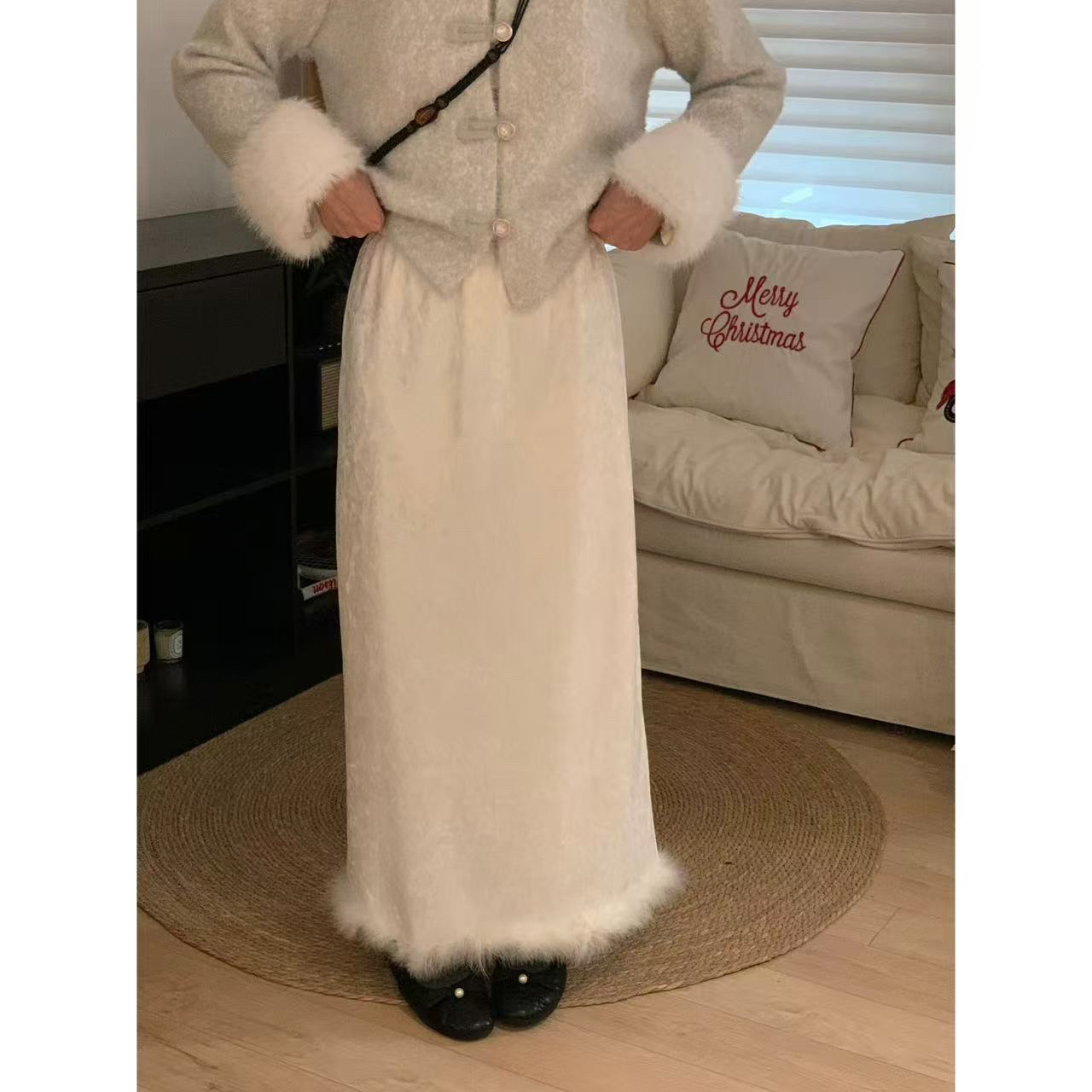 MEENI（9MN1865#）「新中氛围感」加绒丝绒立体拼接毛毛半身裙12-19