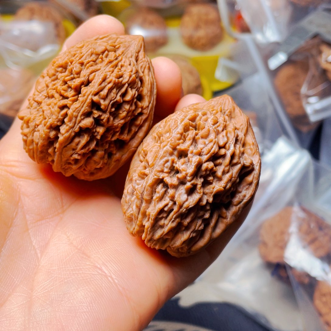 吊坠文玩核桃蒜头一对