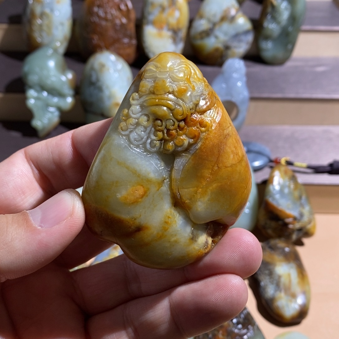 哥***章和田玉未镶嵌把件