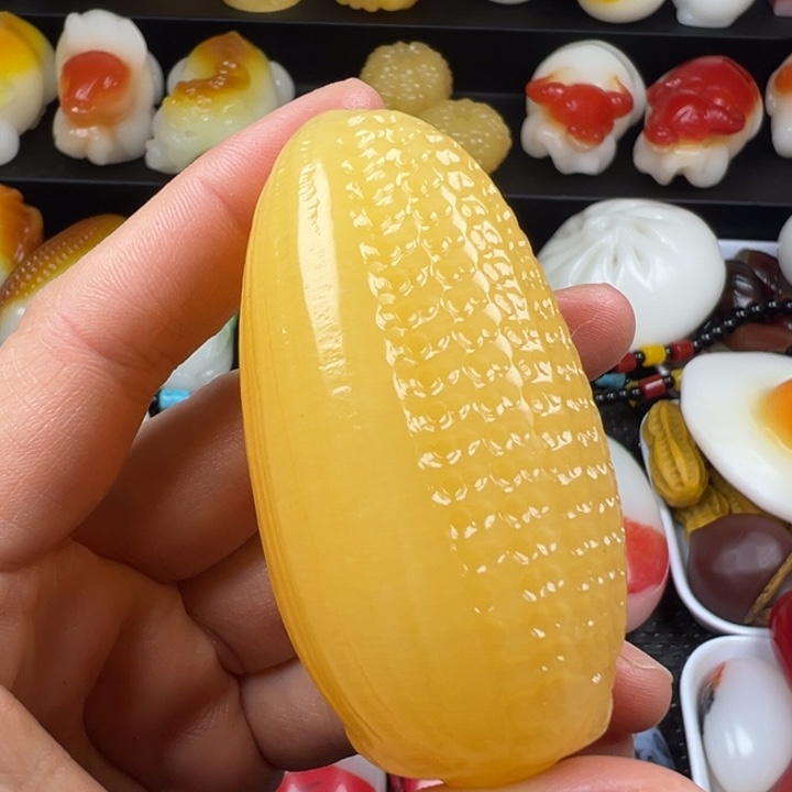 新疆戈壁五彩石金丝