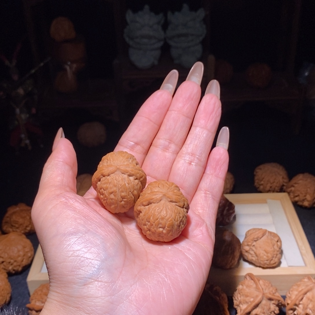 文玩核桃吊坠舍利子34