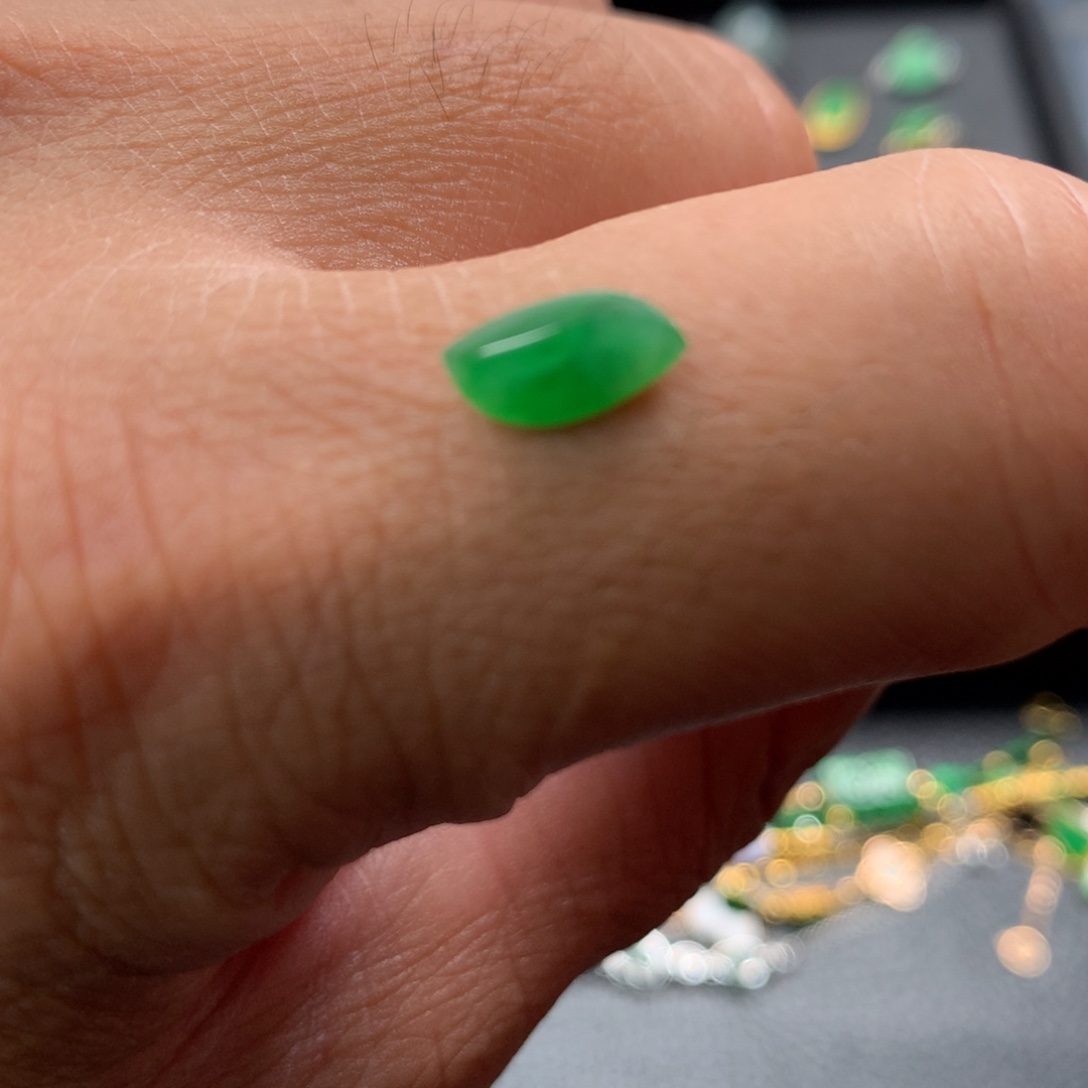 翡翠未镶嵌耳饰翡翠