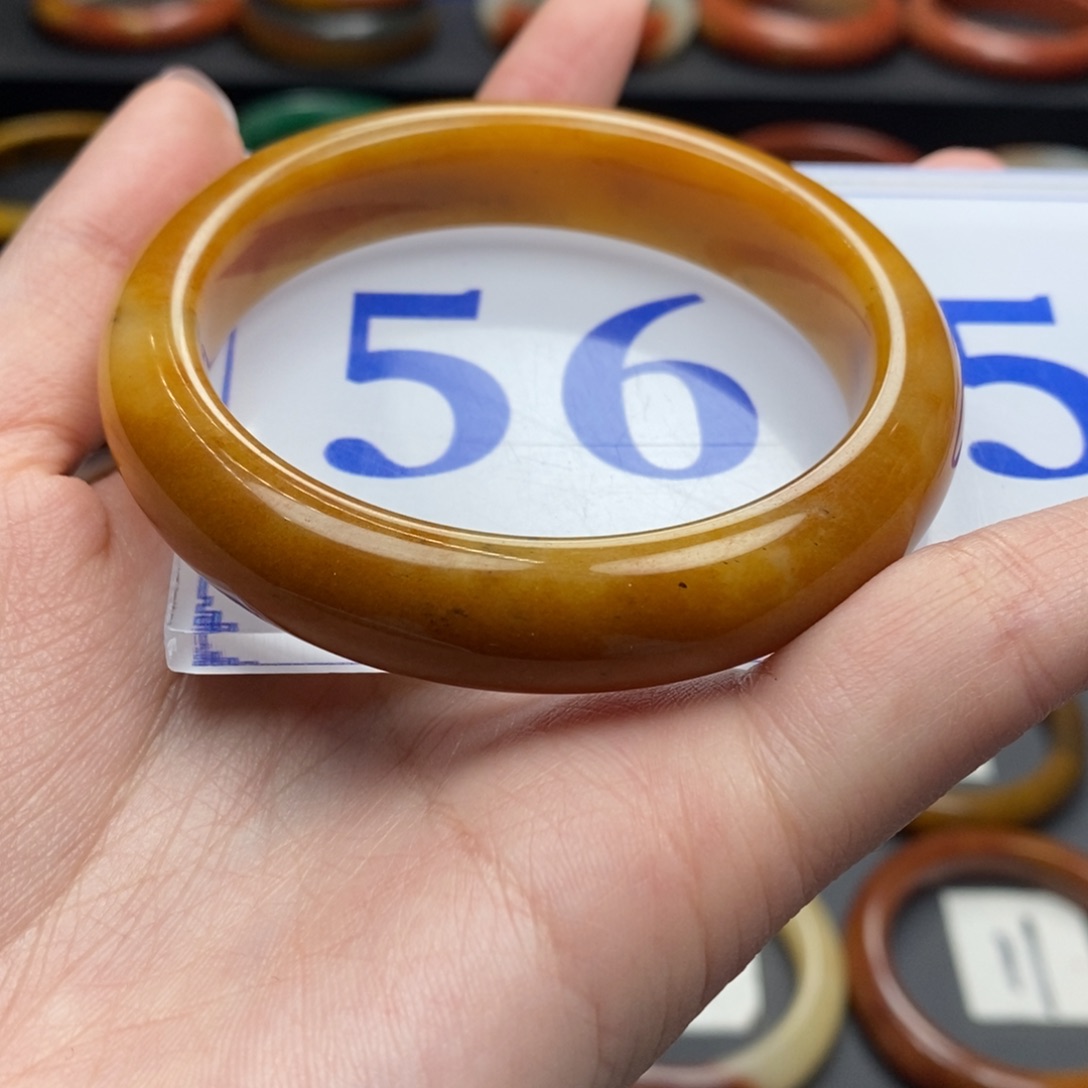 石英质玉（黄龙玉）手镯未镶嵌