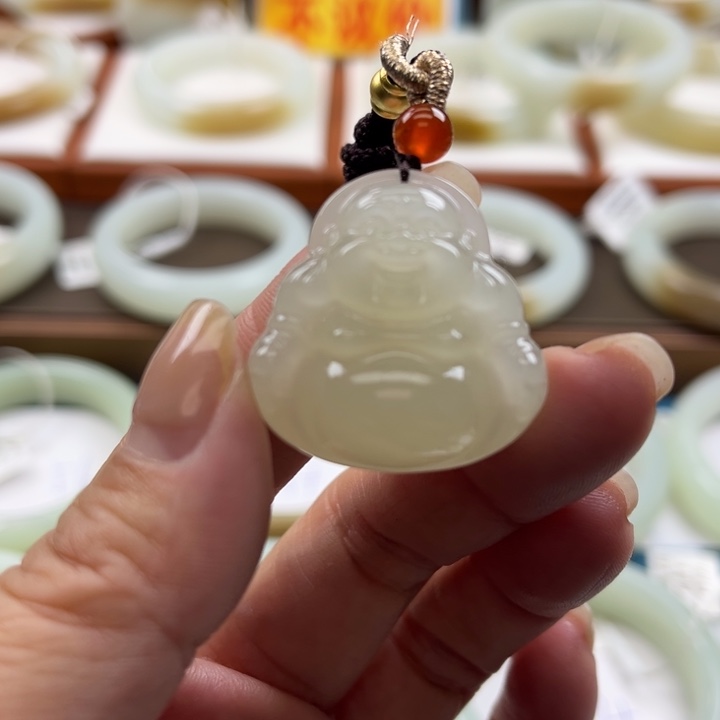 和田玉吊坠未镶嵌