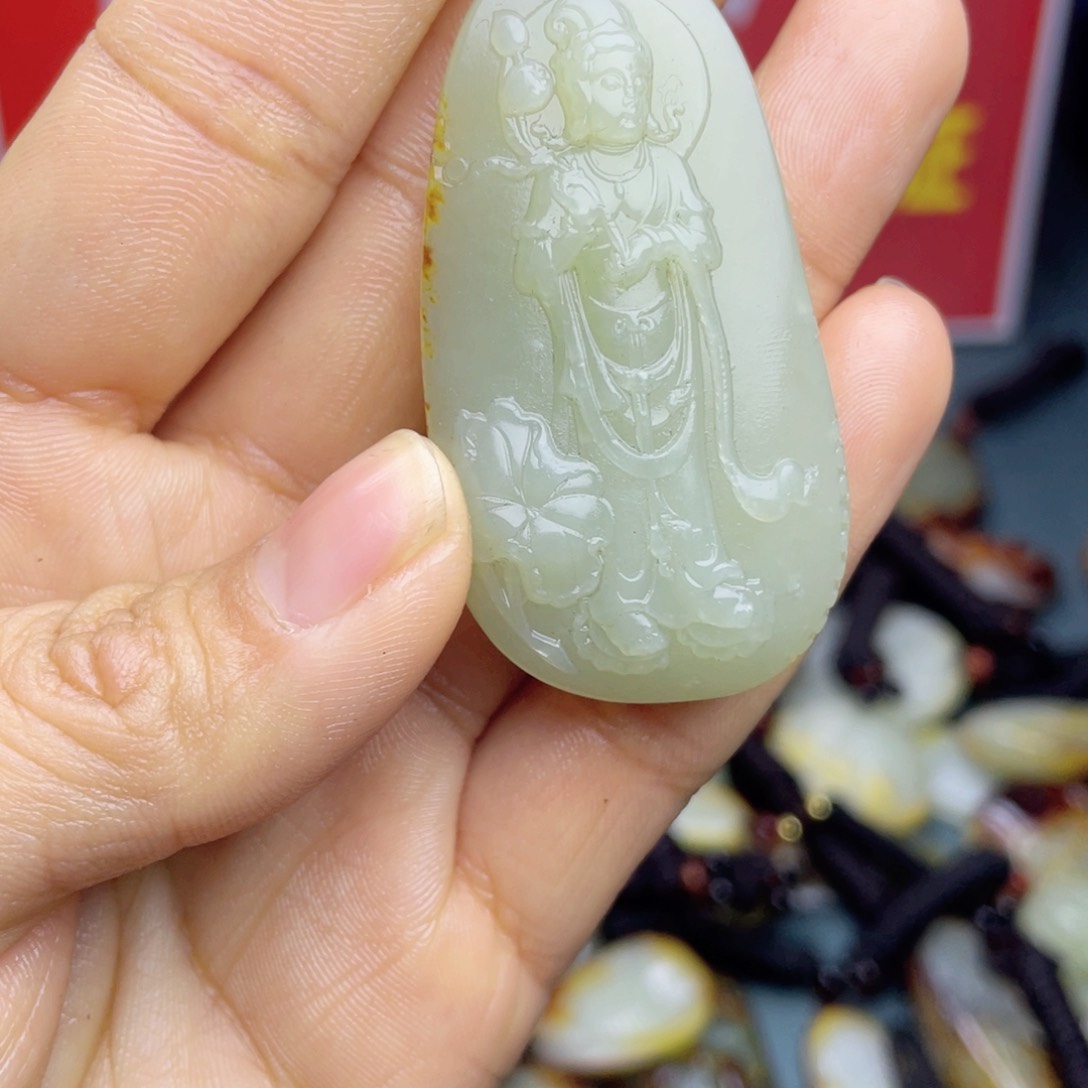 和田玉颈饰未镶嵌